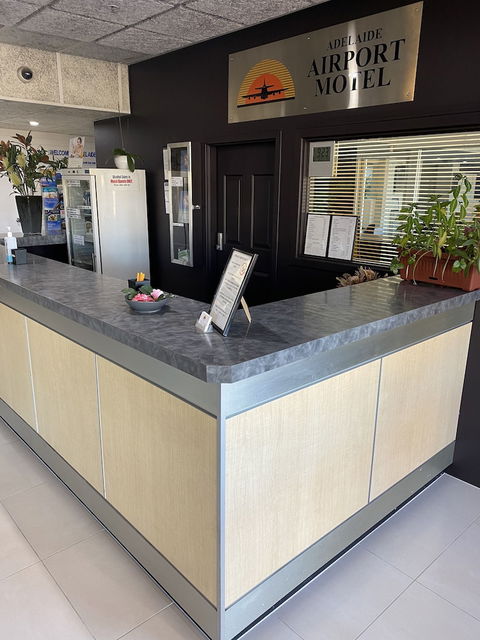 Adelaide Airport Motel - Redcliffe Tourism 1
