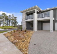Bunya by The Sea - Redcliffe Tourism