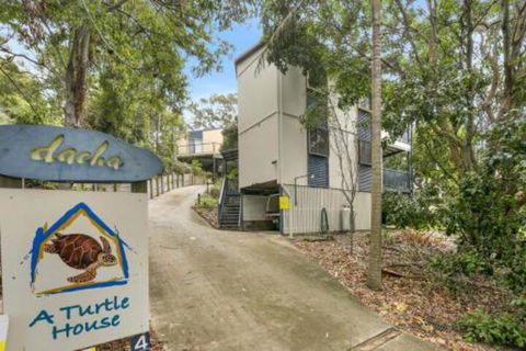 A Turtle House - Redcliffe Tourism 4