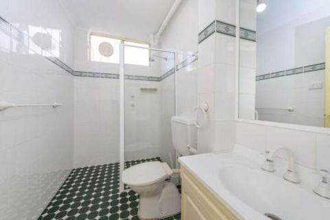 Alcheringa Unit 1 / 32 Sandy Point Road - Redcliffe Tourism 1