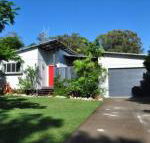 10 Double Island Drive Modern family home centrally located swimming pool  outdoor area - Redcliffe Tourism