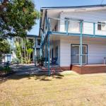 Jamaica Holiday Units - Redcliffe Tourism 0