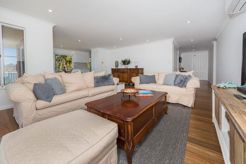 Soldiers Point Road 2 / 47 - Redcliffe Tourism 7