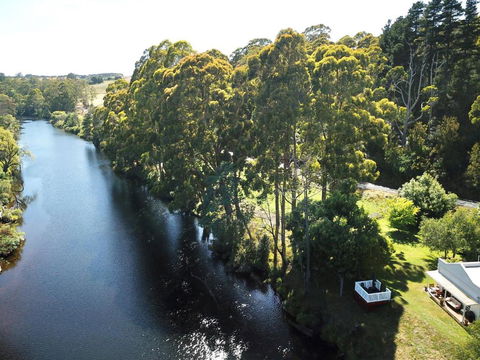 Forth River Cottage - Redcliffe Tourism 4
