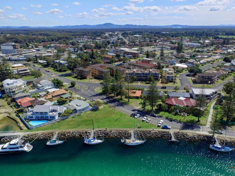 Anchorage 7 Beautifully Renovated Close To Rockpool - Redcliffe Tourism 2
