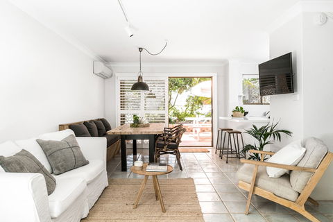 A PERFECT STAY - Cooinda - Redcliffe Tourism 4