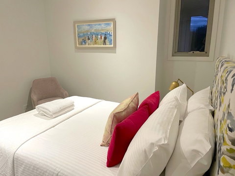 Kew Luxurious Townhouse - Redcliffe Tourism 4