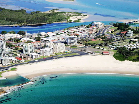 Ebbtide 3 On Main Beach! - Redcliffe Tourism 2