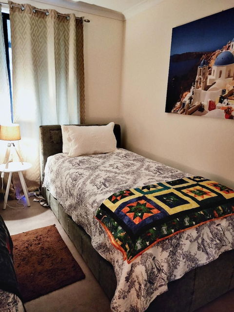 Wanderlust Cottage - Redcliffe Tourism 4