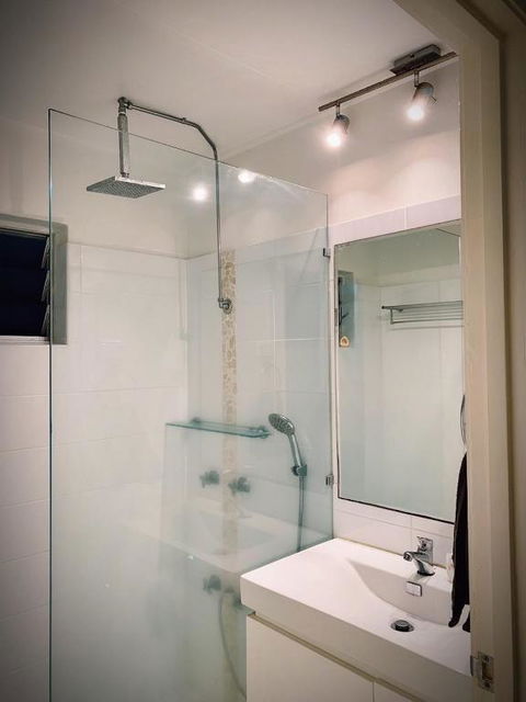 Holiday Rental Huge House With Beach Views - Redcliffe Tourism 1