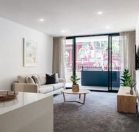 Contemporary Apartment in Newcastle CBD - Redcliffe Tourism