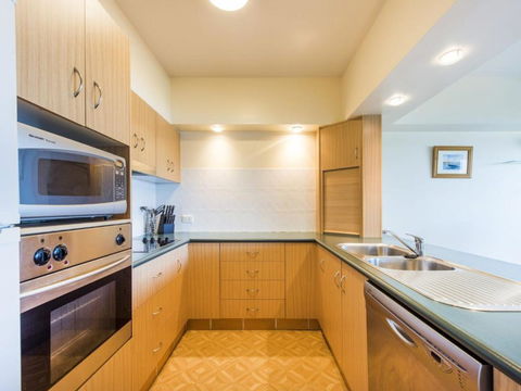 Riverview Apartments 1.3 - Redcliffe Tourism 5