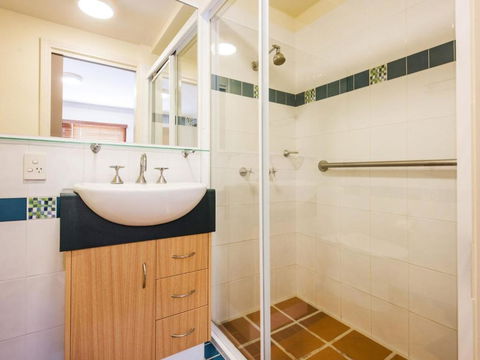 Riverview Apartments 1.3 - Redcliffe Tourism 4