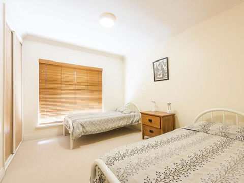 Riverview Apartments 1.3 - Redcliffe Tourism 2