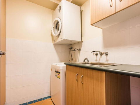 Riverview Apartments 1.3 - Redcliffe Tourism 3