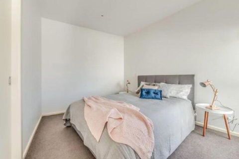 Marina View Apartment - Redcliffe Tourism 5