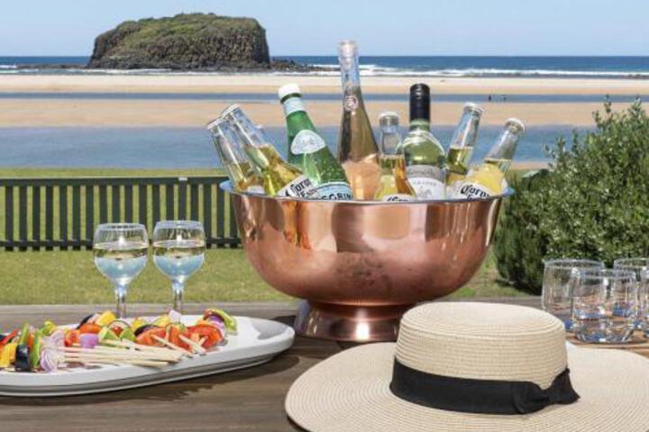  Redcliffe Tourism