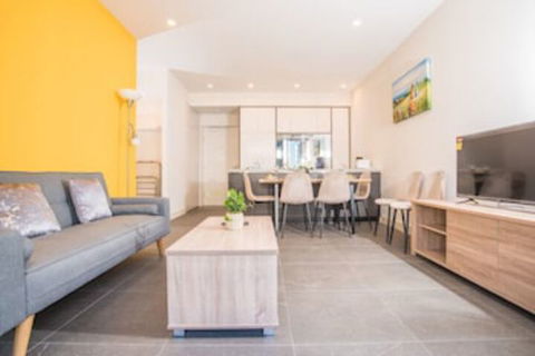 Relaxing Parramatta Apartment With Parking - Redcliffe Tourism 0