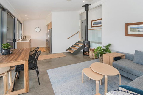 FortyTwo Mini - Redcliffe Tourism 3