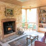 Adelaide Hills Camellia Cottage WiFi - Redcliffe Tourism 0