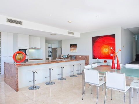 Artis Noosa Heads - Redcliffe Tourism 2
