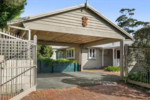Ellis Cottage Sorrento Plus Guest House - Redcliffe Tourism 2
