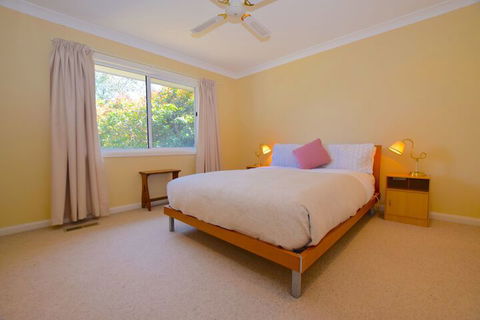 Rocky Mountain Cottage - Redcliffe Tourism 3
