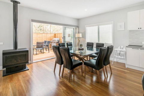 HALE KUPA Rye Beach House Spa Table Tennis - Redcliffe Tourism 6