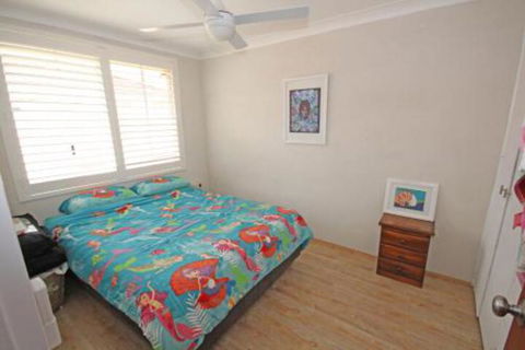 Annies Apartment - Redcliffe Tourism 4
