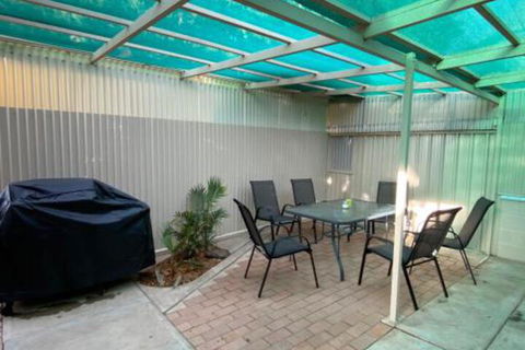 Hygge Stay House - Redcliffe Tourism 6
