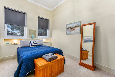 The Jazz B & B - Redcliffe Tourism 3