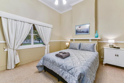 The Jazz B & B - Redcliffe Tourism 2