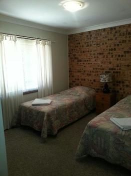 Accommodation Choices - Redcliffe Tourism 3