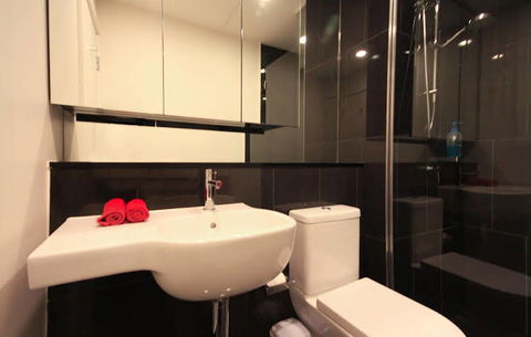 Amazing Waterfront Apartment - Redcliffe Tourism 0