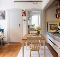 Beautiful Lush  Green Oasis Studio Apartment - Redcliffe Tourism