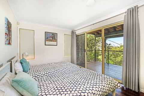 Blue Haven - 7 Egret Street - Redcliffe Tourism 2