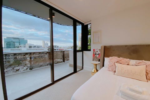 Chester & Ella Apartments - Redcliffe Tourism 4