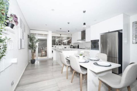 Luxury Villa Darlington - Vine - Redcliffe Tourism 0