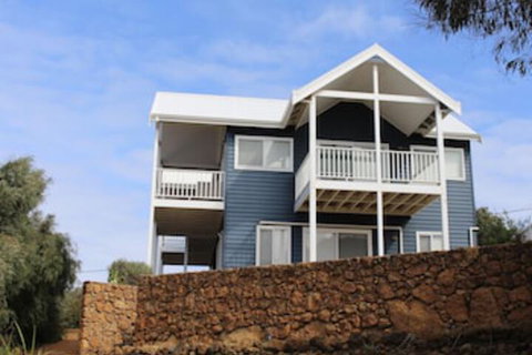 Flinders View Beach House - Redcliffe Tourism 0