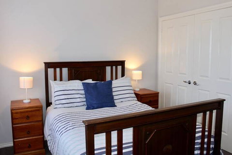 Flinders View Beach House - Redcliffe Tourism 7