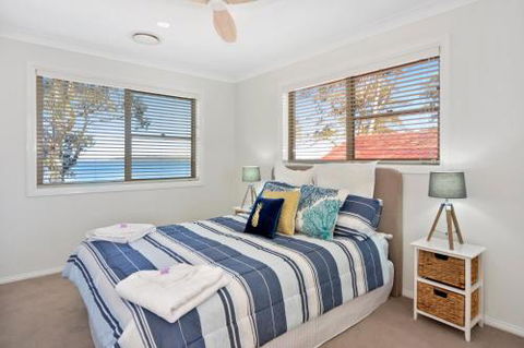 Adrift Retreat St. Georges Basin Waterfront Home - Redcliffe Tourism 3