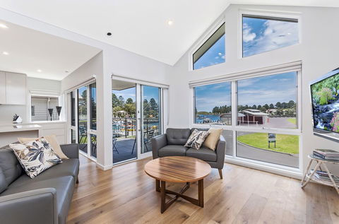 Absolute - Redcliffe Tourism 6