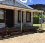 Rail Trail Cottage - Redcliffe Tourism