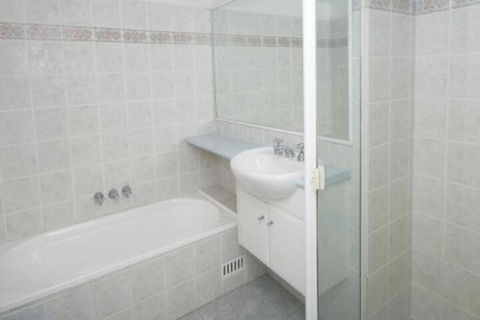 Aquarius Apartment 3 - Redcliffe Tourism 6