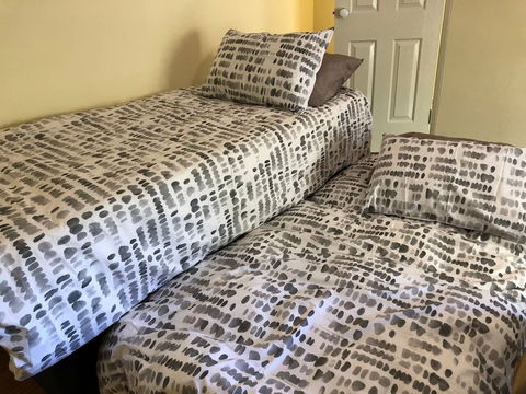 Escape To Strathfield For 8 Guests - Redcliffe Tourism 0