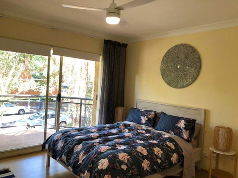 Escape To Strathfield For 8 Guests - Redcliffe Tourism 4