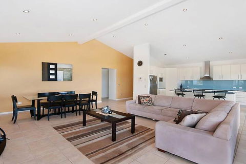 Byron At Lennox - Redcliffe Tourism 2