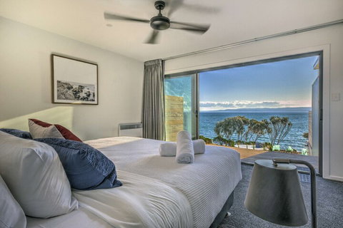 Freycinet Coastal Retreat - Redcliffe Tourism 7