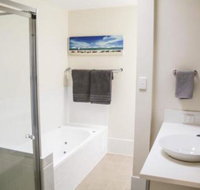 Top Tier Dog Friendly Holiday Home - Redcliffe Tourism