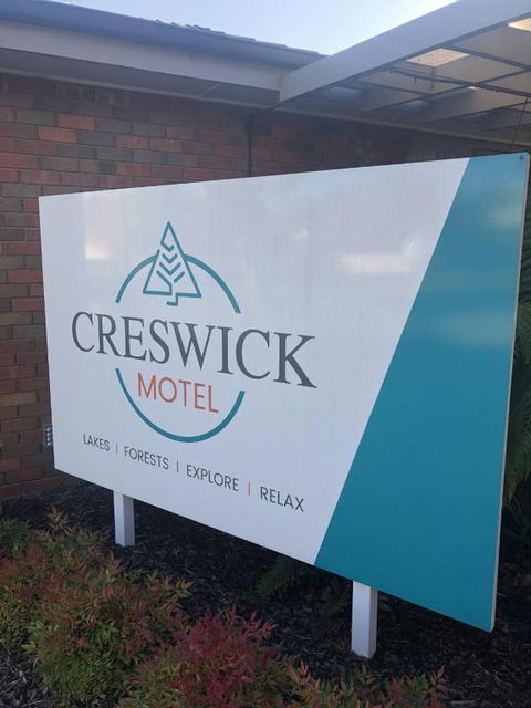 Creswick Motel - Redcliffe Tourism 3